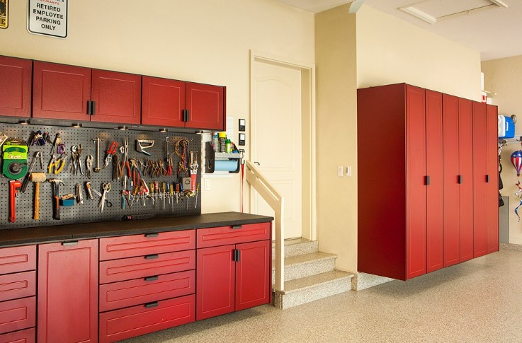 Read more about the article Full Garage Makeover Service in Lee’s Summit: Choosing Organization Over Clutter