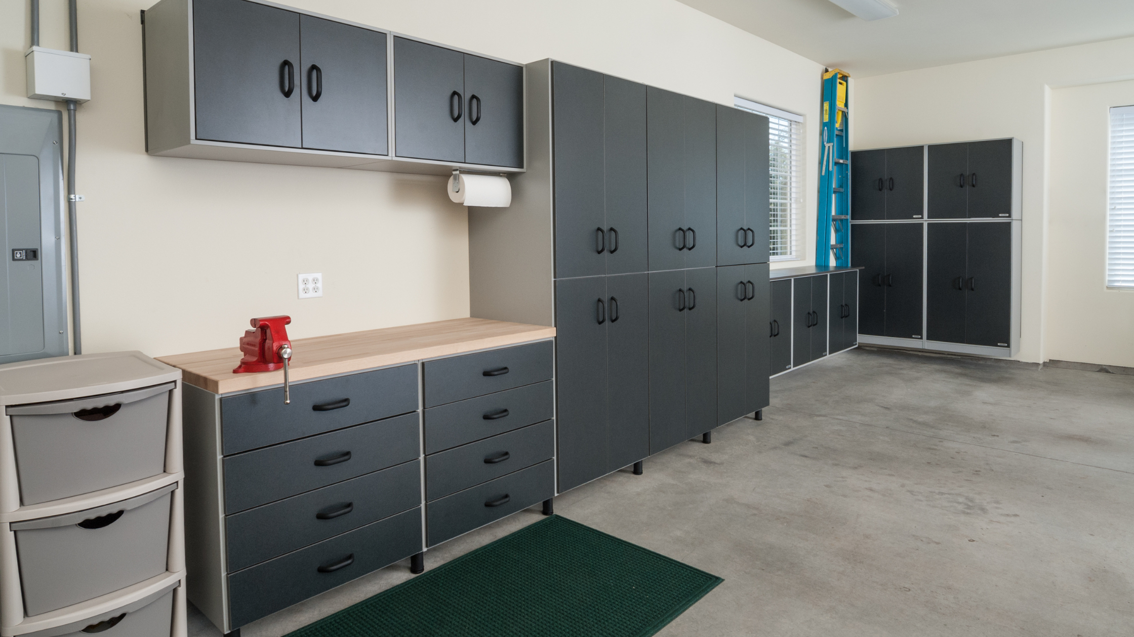 Read more about the article Garage Cabinets in Liberty: Bring Back Space in Your Garage