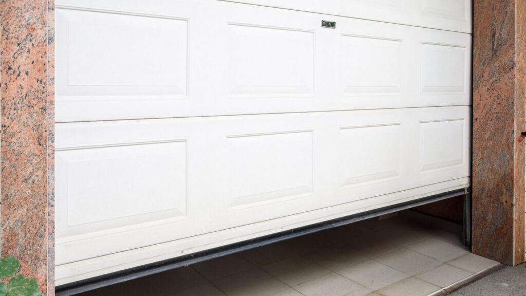Garage Storage Company in Liberty